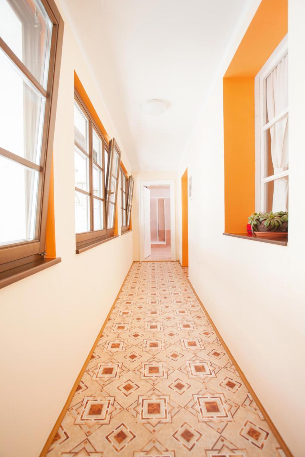 Apartma Na Starem Placu อิดริยา ภายนอก รูปภาพ